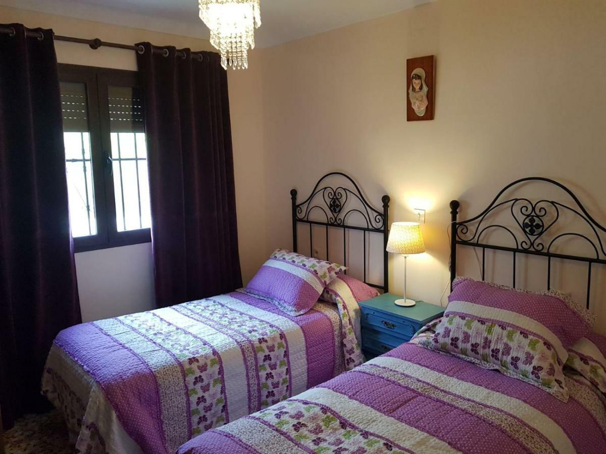 Vila Cortijo De La Cruz Iznájar Exteriér fotografie