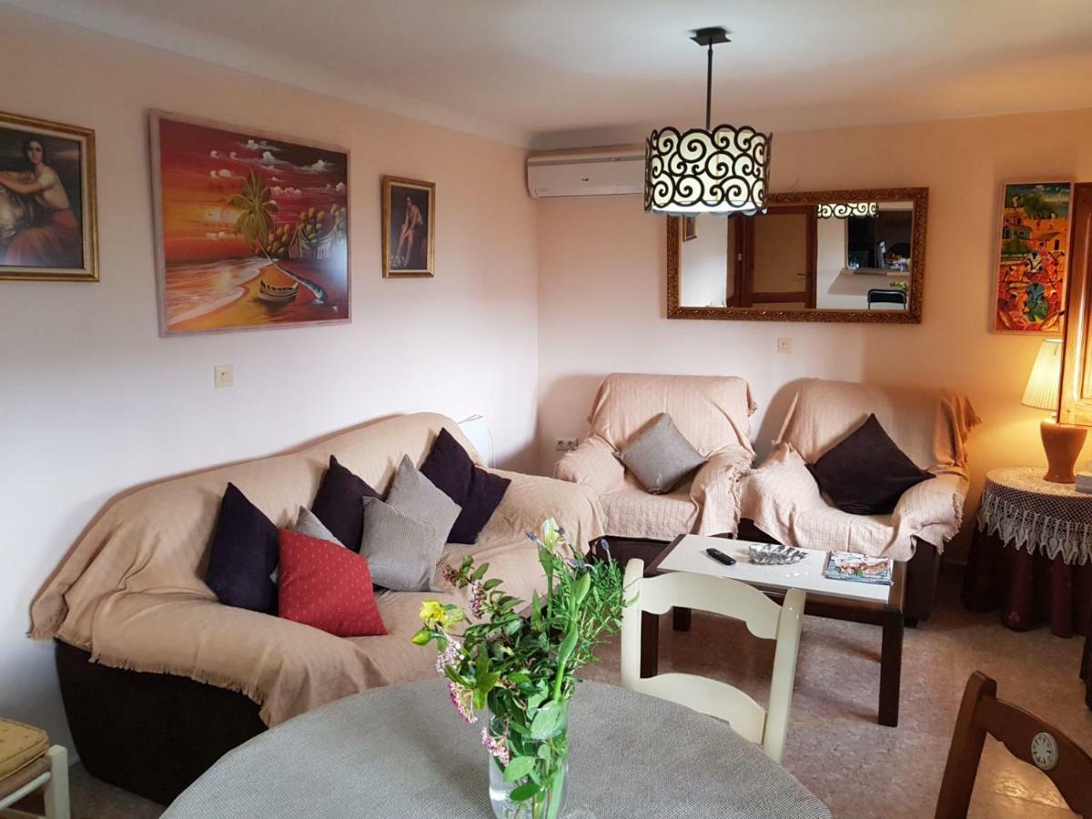 Vila Cortijo De La Cruz Iznájar Exteriér fotografie