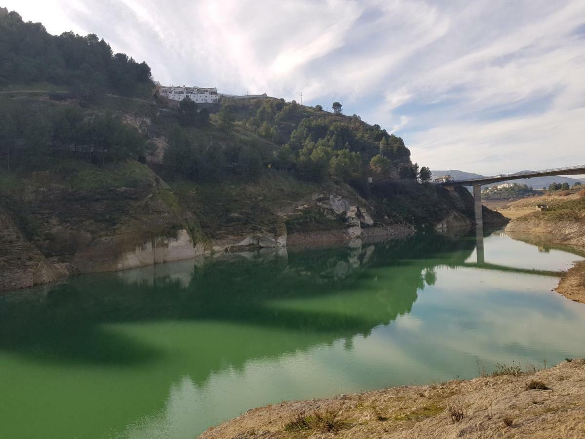 Vila Cortijo De La Cruz Iznájar Exteriér fotografie